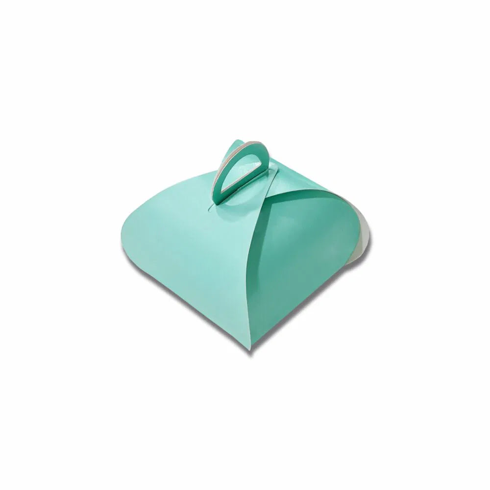 Pastel green wrap style favour box with decorative handle, measuring 8 × 8 × 4 cm
